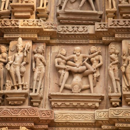 India, Madhya Pradesh - Khajuraho  Temples - Erotic Scenes (00:05:38)