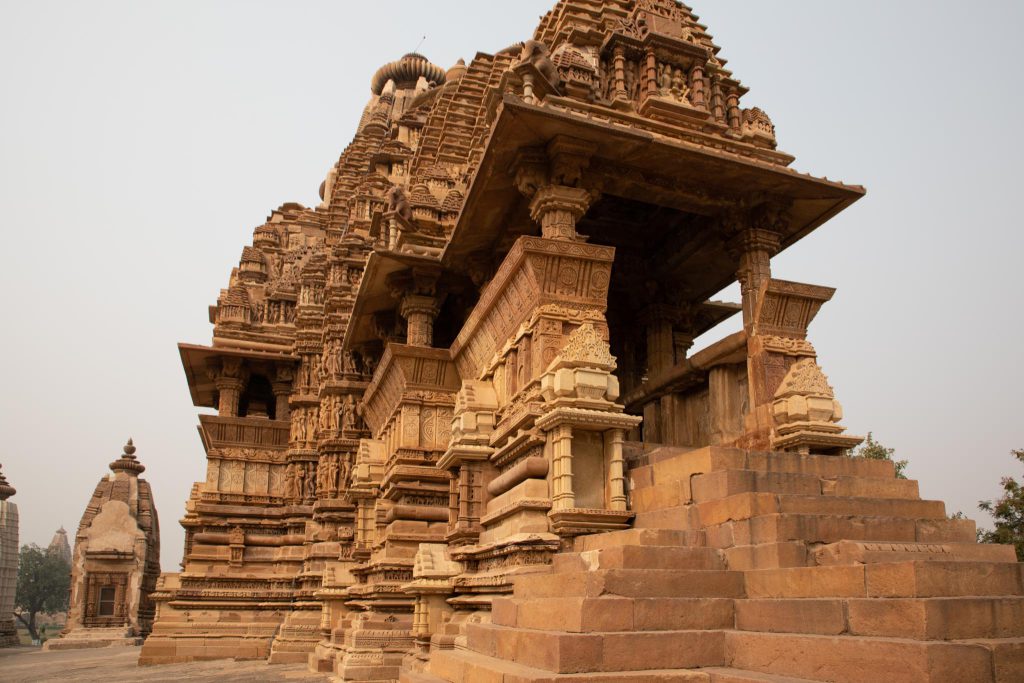 India, Madhya Pradesh – Khajuraho – Vishanatha Temple (00:07:38) India, Madhya Pradesh – Khajuraho – Vishanatha Temple (00:07:38) High-Quality Images & Videos The MCA Collection