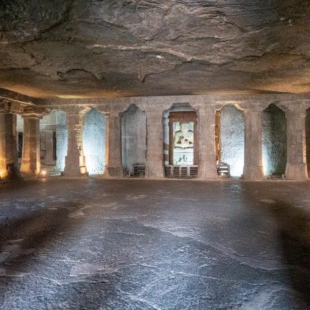 India, Maharashtra, Ajanta Caves - Cave 4