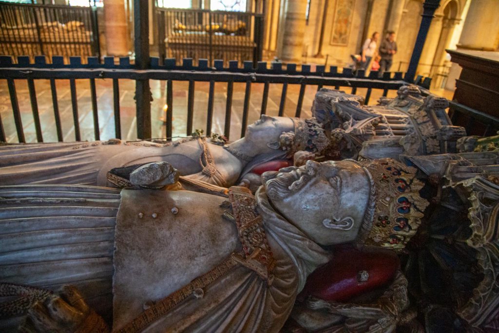 England, Canterbury cathedral – Tomb of Henry IV and Joan Navarre (00:00:50) High-Quality Images & Videos The MCA Collection