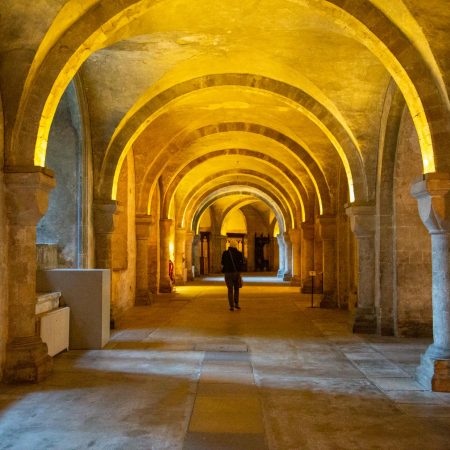 England, Canterbury cathedral - Crypt (00:00:40)