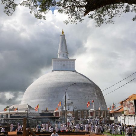 Sri Lanka, Anuradhapura (00:24:09)