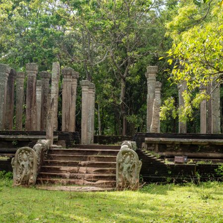 Sri Lanka, Anuradhapura - Relic House