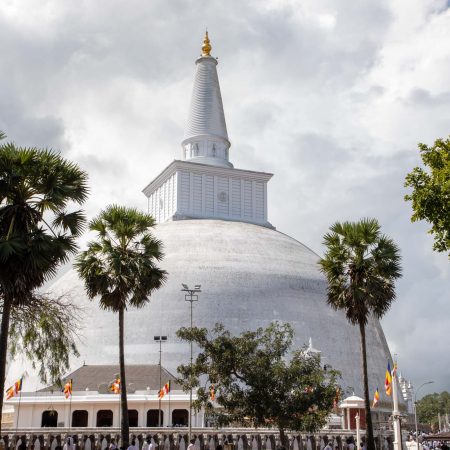 Sri Lanka, Anuradhapura - Ruwanwelisaya Dagoba (Great Stupa)