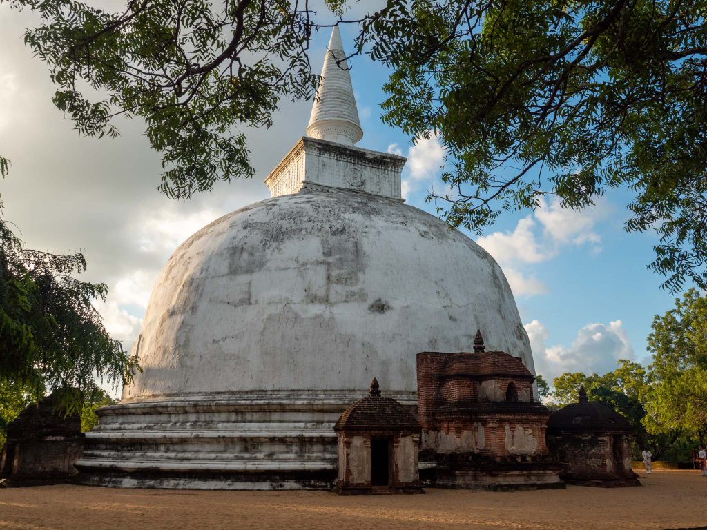 Sri Lanka, Polonnaruwa – Kiri Vehera Stupa High-Quality Images & Videos The MCA Collection