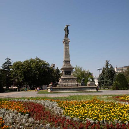 Bulgaria, Ruse (00:03:25)
