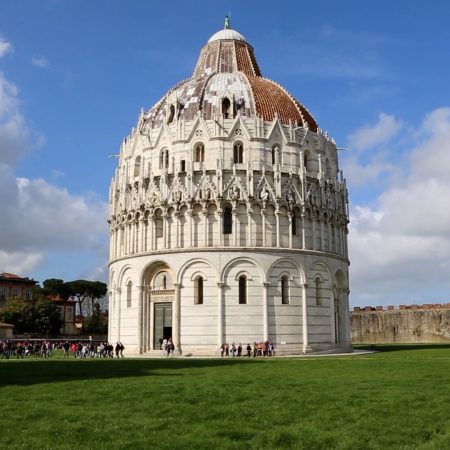 Italy, Tuscany, Pisa, Piazza dei Miracoli - Baptistery (00:05:10)