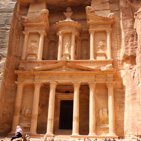 Jordan, Petra – Al – Kahzneh (00:01:45) Jordan, Petra - Al - Kahzneh (00:01:45)