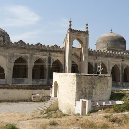 India, Karnataka, Gulbarga(Kalaburagi) – Fort – Jamia Mosque (Masjid) India, Karnataka, Gulbarga(Kalaburagi) - Fort - Jamia Mosque (Masjid)
