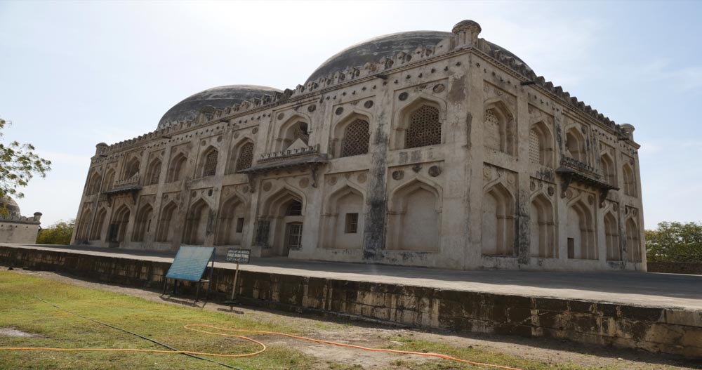 India, Karnataka, Gulbarga(Kalaburagi) – Mausoleum of Firoz Shah High-Quality Images & Videos The MCA Collection