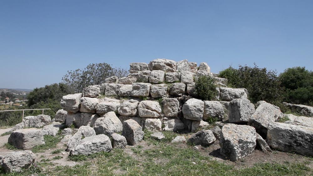 Israel, Adullam – Khirbet Borgin – Pyramide Burial Cave High-Quality Images & Videos The MCA Collection