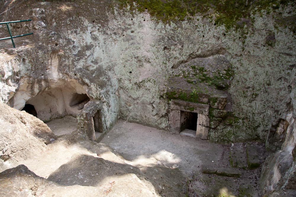 Israel, Beit Shea’rim Necropolis – Cave of Yitzhak Ze’ira Son of Shimon High-Quality Images & Videos The MCA Collection