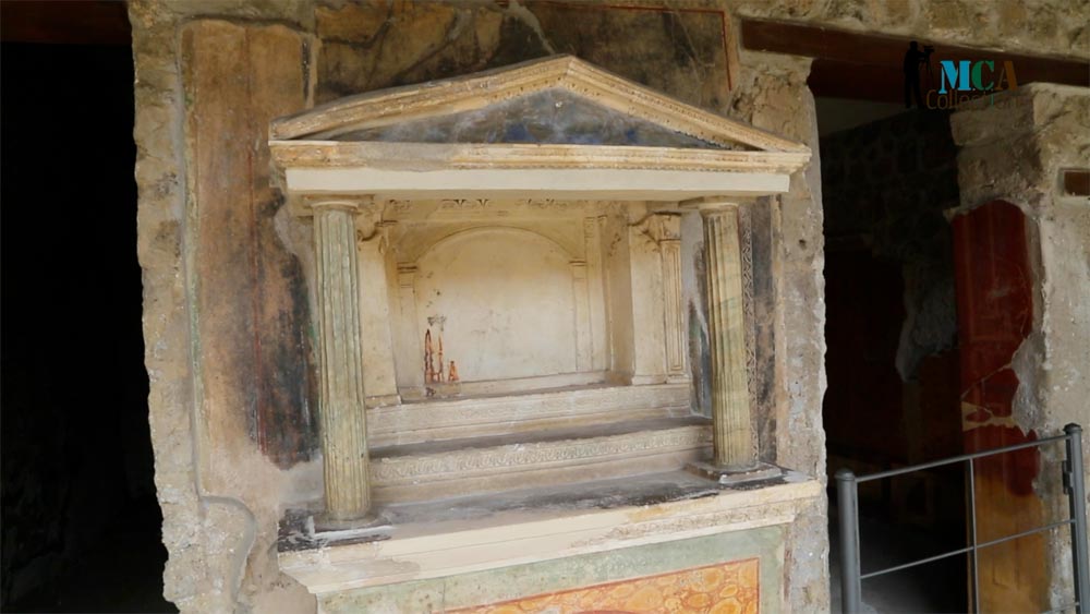 Italy, Pompeii, House of the Gilded Cupids, room with a coloured Tabernacle High-Quality Images & Videos The MCA Collection