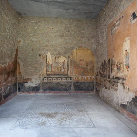 Italy, Pompeii, House of the Gilded Cupids, room with frescoes1